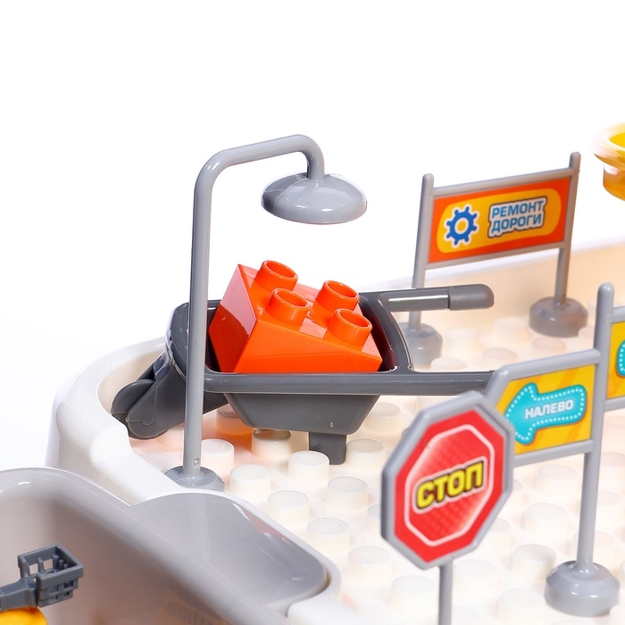 Интерактивный набор-парковка «Приключения на стройке», 4 машинки в наборе, подвижные элементы, аксессуары Интерактивный набор-парковка «Приключения на стройке», 4 машинки в наборе, подвижные элементы, аксессуары