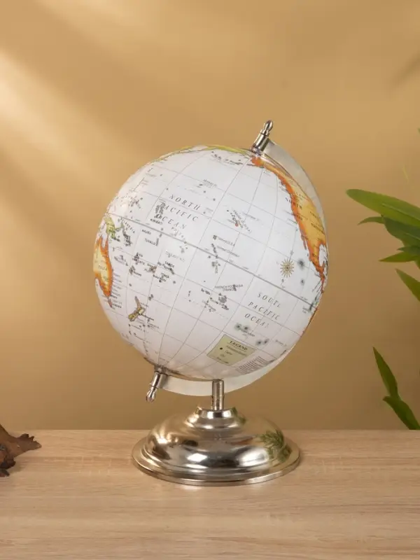 Глобус сувенирный 23х20х29 см, подставка металл Глобус сувенирный 23х20х29 см, подставка металл