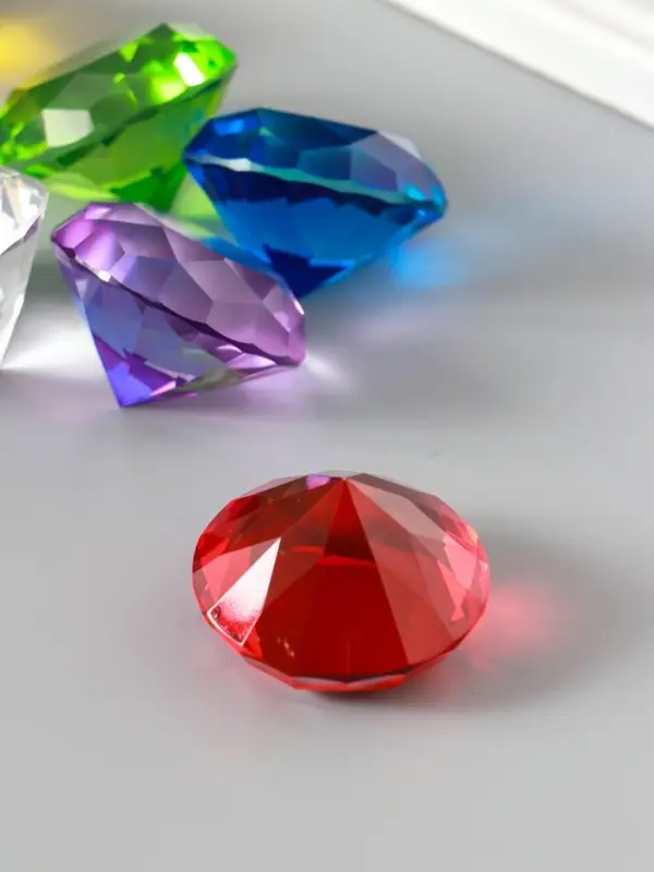 Сувенир стекло Сувенир стекло "Бриллианты" набор 6 шт d=4 см в коробке 11х8х4 см