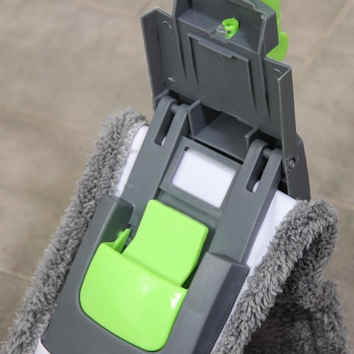 Швабра для мытья пола плоская Доляна, насадка из микрофибры 42×12 см, телескопическая ручка 73-124 см Швабра для мытья пола плоская Доляна, насадка из микрофибры 42×12 см, телескопическая ручка 73-124 см