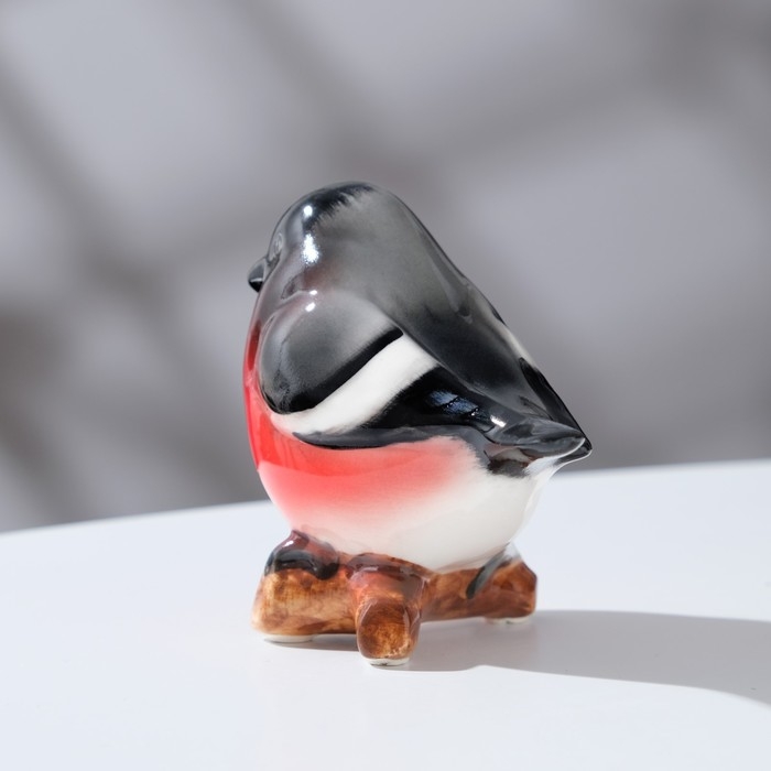 Сувенир "Снегирь" , подглазурная роспись, 5 х 8 х 8,5см