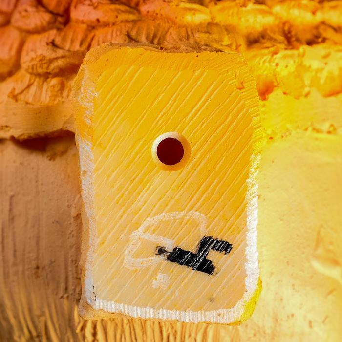 Подвесной декор Подвесной декор "Орех-кормушка с белкой" 18х16см