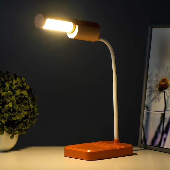 Настольная лампа Настольная лампа "Лансер" LED 3,5Вт USB АКБ красно-розовый 11х15х45 см RISALUX