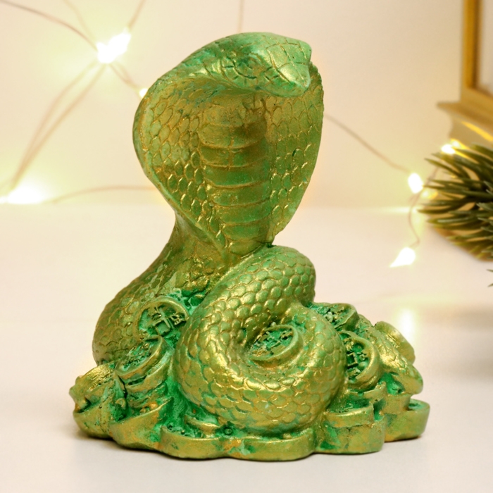 Новый год. Символ 2025. Фигура Новый год. Символ 2025. Фигура "Змея Кобра на деньгах" зеленый с позолотой, 8х5х5см