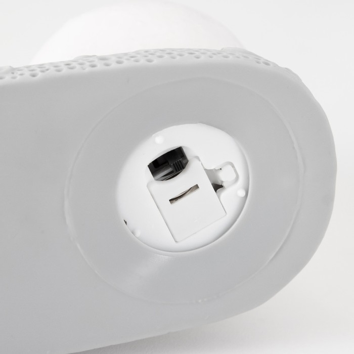 Ночник Ночник "Крутой космонавт" LED 2Вт RGB от батареек 3хLR44 бело-золотой 11х6х11 см RISALUX