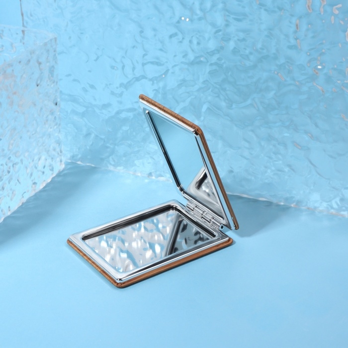 Зеркало складное «Бамбук», 6,4 × 9 см, с увеличением, цвет «тёмное дерево» Зеркало складное «Бамбук», 6,4 × 9 см, с увеличением, цвет «тёмное дерево»