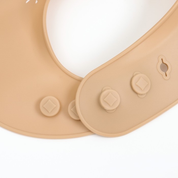 Нагрудник для кормления детский, силиконовый, Mum&baby, 23х4х29, бежевый Нагрудник для кормления детский, силиконовый, Mum&baby, 23х4х29, бежевый