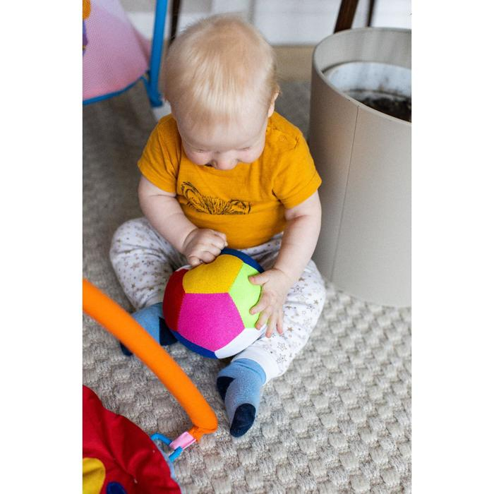 Развивающая игрушка «Мяч футбольный цветной», с бубенчиком Развивающая игрушка «Мяч футбольный цветной», с бубенчиком