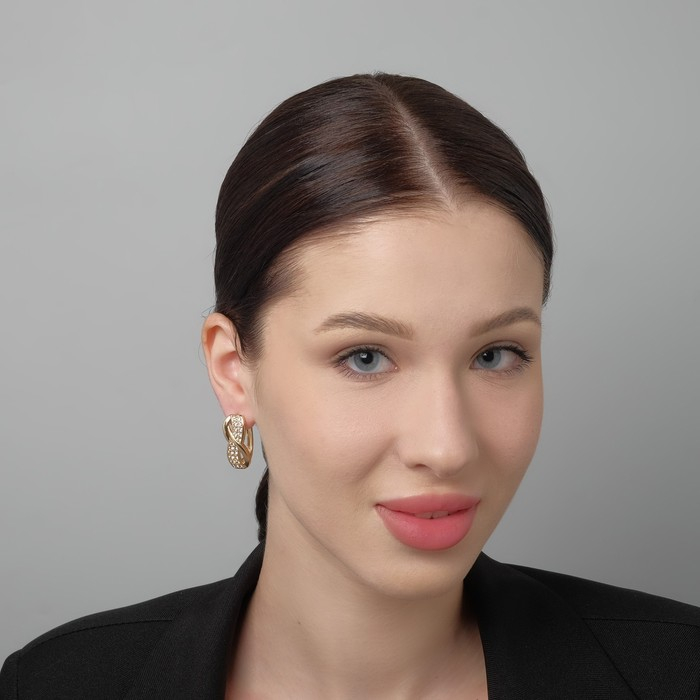 Серьги со стразами &laquo;Магия&raquo; бесконечность, цвет белый в золоте