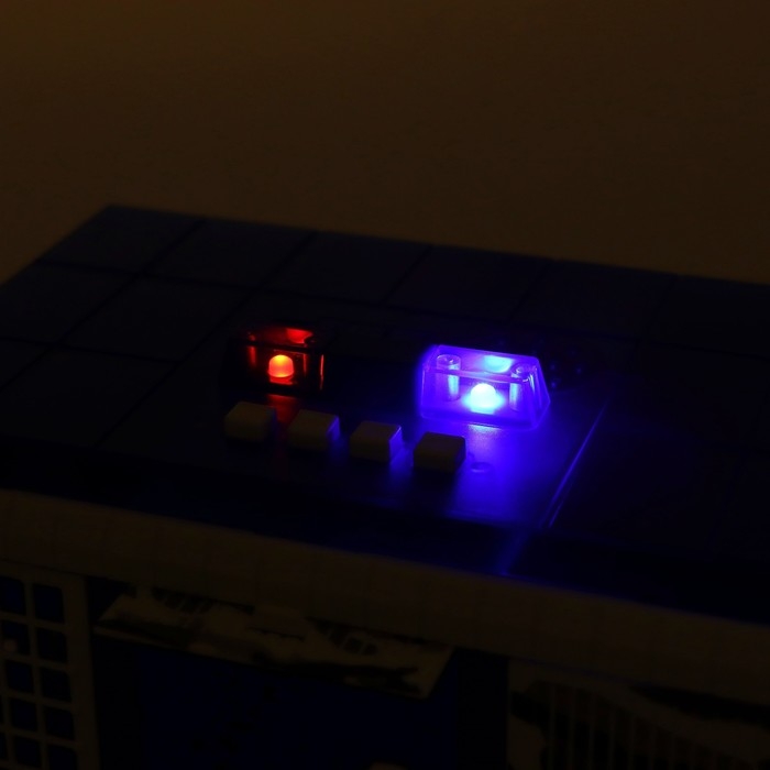 Игровой набор «Гараж полицейского участка с УАЗ Хантер», 22 см, ворота, световые и звуковые эффекты Игровой набор «Гараж полицейского участка с УАЗ Хантер», 22 см, ворота, световые и звуковые эффекты