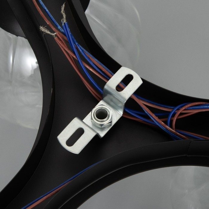 Люстра 2795/3 E27 40Вт черный 46х46х20 см BayerLux Люстра 2795/3 E27 40Вт черный 46х46х20 см BayerLux