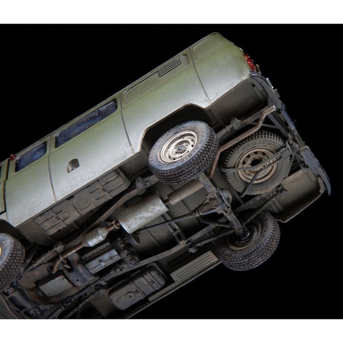 Сборная модель-машина «Российский автомобиль УАЗ 3909», Звезда, 1:35, (3644) Сборная модель-машина «Российский автомобиль УАЗ 3909», Звезда, 1:35, (3644)