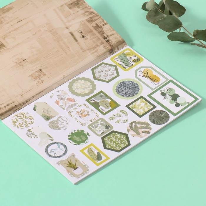 Наклейки в книжке Наклейки в книжке "Классика и акварель" + 3 фона 20,7х14,2 см