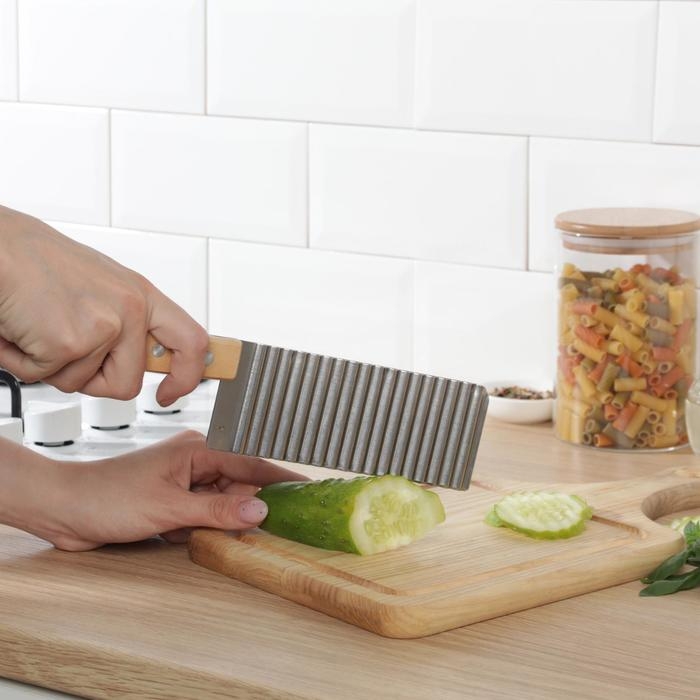 Нож для фигурной резки Доляна, 27×6 см, цвет серебристый Нож для фигурной резки Доляна, 27×6 см, цвет серебристый