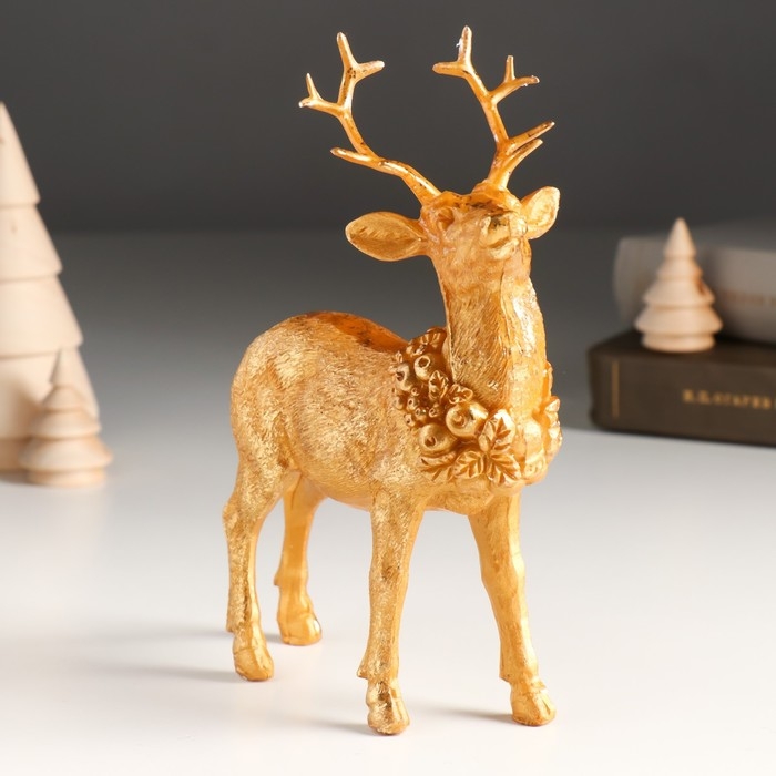 Сувенир полистоун  Сувенир полистоун "Золотой олень с венком на шее" 11,8х5,7х16,8 см