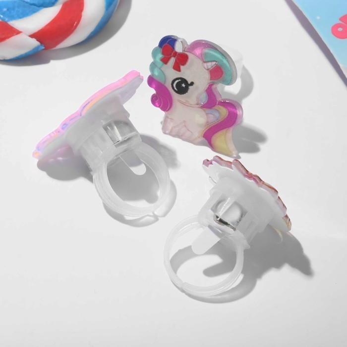 Набор детских колец «Выбражулька» светящийся, трафарет единорог, 3 шт., форма МИКС, цветной Набор детских колец «Выбражулька» светящийся, трафарет единорог, 3 шт., форма МИКС, цветной