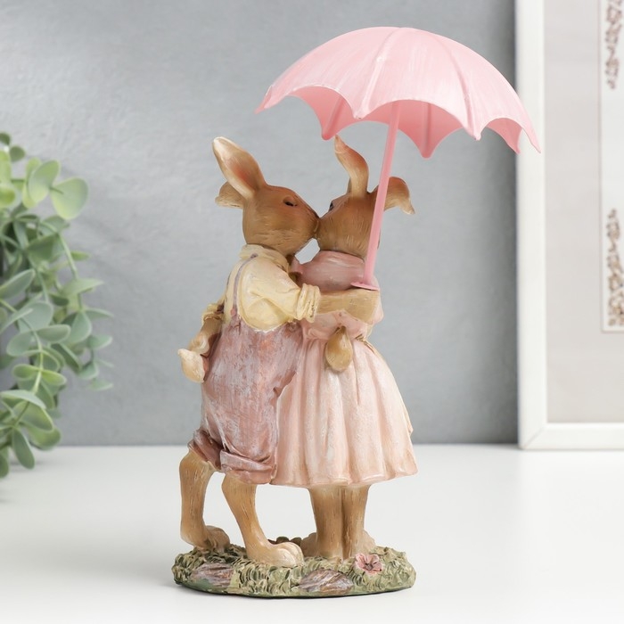 Сувенир полистоун Сувенир полистоун "Зайчики под зонтом - романтика" 19,5/16х5,5х9 см