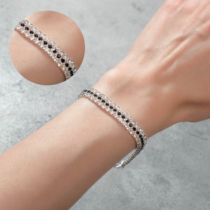 Браслет со стразами «Лёд» элегантность, строчки, цвет бело-чёрный в серебре, 18см Браслет со стразами «Лёд» элегантность, строчки, цвет бело-чёрный в серебре, 18см