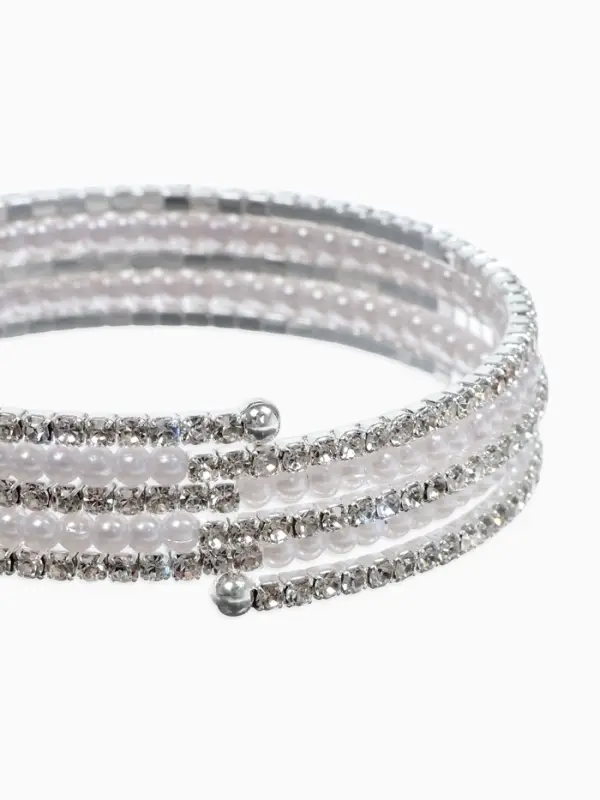 Браслет пружинка со стразами &laquo;Жемчуг&raquo;, d=5.5, белый в серебре