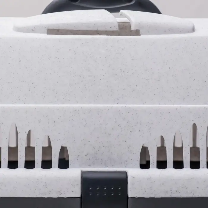 Переноска для животных до 9 кг &laquo;Пижон&raquo;, 43&times;29&times;27.5 см, металлическая дверь, пластик, белая, серая