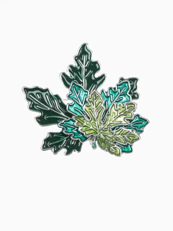 Брошь &laquo;Листья&raquo;, три кленовых, зелёная в серебре