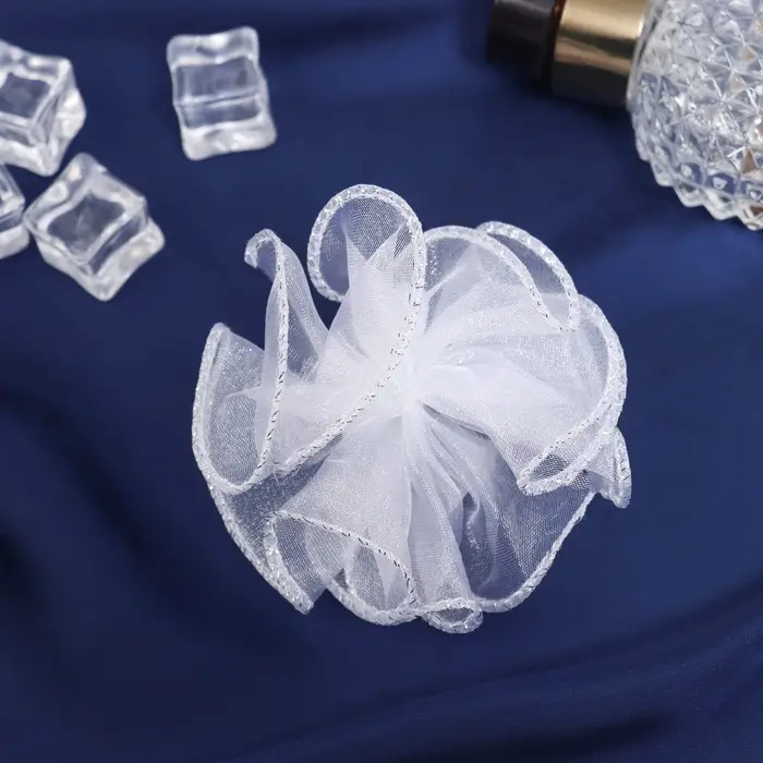 Резинка для волос бант «Школьница», воздушная волна, 7 см, белая