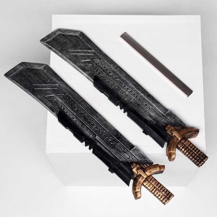 Сувенирное оружие Сувенирное оружие "Двухклинковый меч Таноса", 108см, разборный, пенополистирол