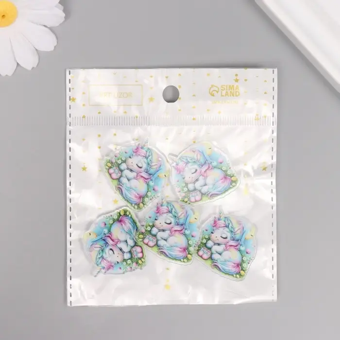 Декор для творчества акрил Декор для творчества акрил "Единорожка в косынке сладко спит на лужайке" 2,9х3х0,2 см