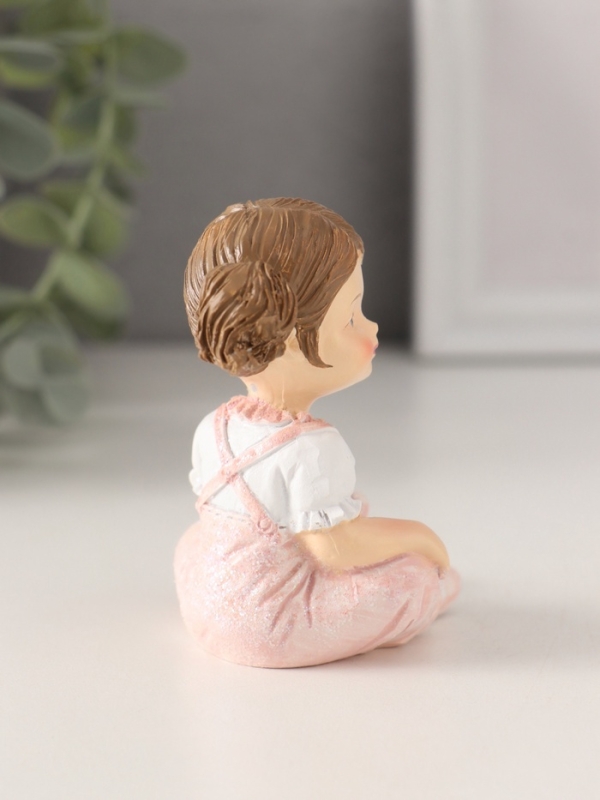 Сувенир полистоун  Сувенир полистоун "Малышка с хвостиками, с цветами в горшочке" розовый 6х5,5х7,5 см