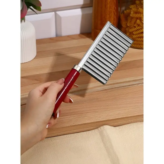 Нож для фигурной нарезки  Нож для фигурной нарезки "Розмарин" 21,8*5,8 см, цвет бордовый