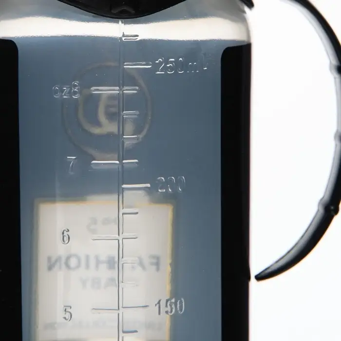 Бутылочка для кормления M&B Fashion Baby, классическое горло, от 3 мес, 250 мл., цилиндр, с ручками