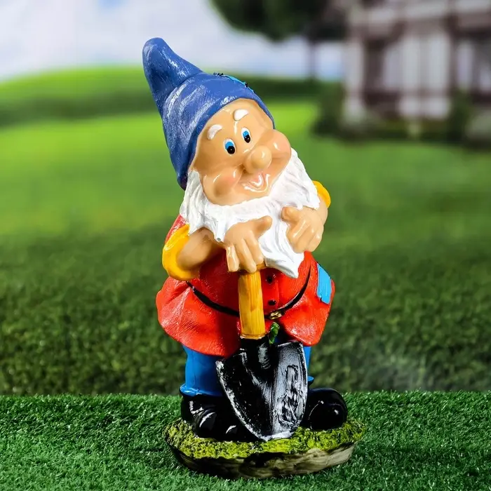Садовая фигура из полистоуна &laquo;Гном-садовод с лопатой&raquo;, 13&times;13&times;29 см