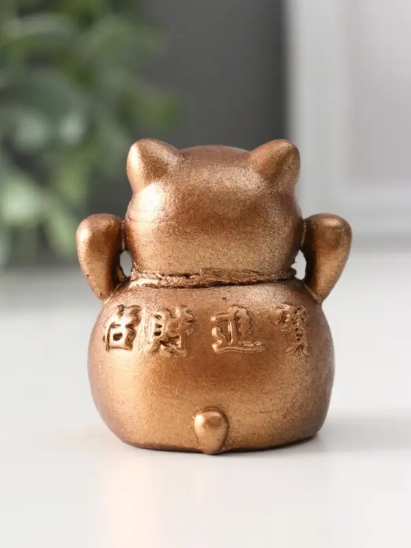 Фигура «Кот манэки-нэки», 5.5×5×5 см, бронза