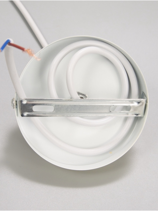 Светильник Edward 1х40Вт Е27 пр-1м сливочный 38х38х25см Светильник Edward 1х40Вт Е27 пр-1м сливочный 38х38х25см