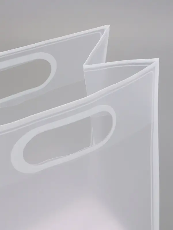 Пакет ПП с вырубной ручкой, прозрачный, 30&times;23&times;15 см, белый