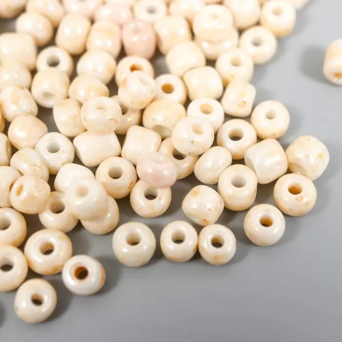 Бисер круглый 6/0  Бисер круглый 6/0 "Белый жемчуг" 20 гр