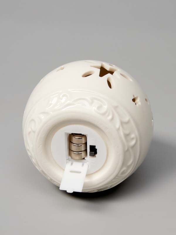 Елочный шар Елочный шар "Звездочки" 10х8.8х8.8, 1 LED, LR44x3(в компл.), Т/БЕЛЫЙ