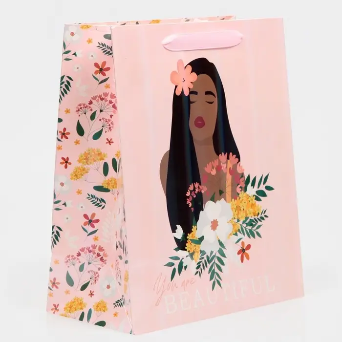 Пакет подарочный ламинированный, упаковка, «Ты красивая», радужная голография, ML 23 х 27 х 11.5 см