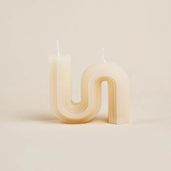 Свеча восковая, 9.3&times;8&times;2 см