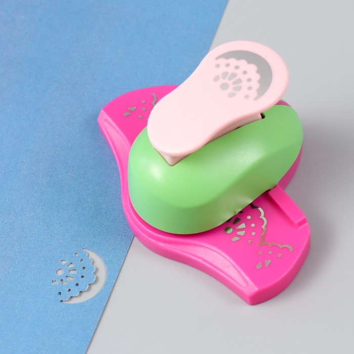 Дырокол фигурный для края вырубка 3х3 см Дырокол фигурный для края вырубка 3х3 см "Одуванчик" МИКС 10,5х7,5х5,5 см