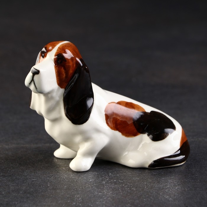 Статуэтка фарфоровая «Бассет-хаунт», 7 см, авторская роспись Статуэтка фарфоровая «Бассет-хаунт», 7 см, авторская роспись