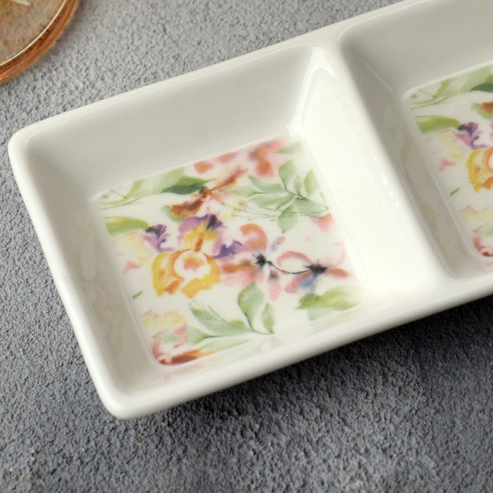 Менажница керамическая «Цветы», 13.8 х 7 см, цвет белый