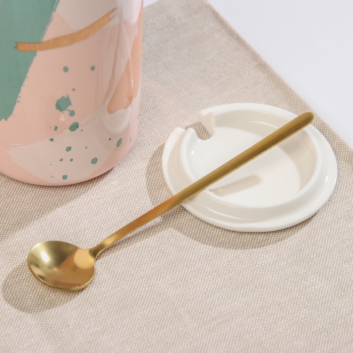 Кружка керамическая с крышкой и ложкой «Анабель», 350 мл, рисунок МИКС Кружка керамическая с крышкой и ложкой «Анабель», 350 мл, рисунок МИКС