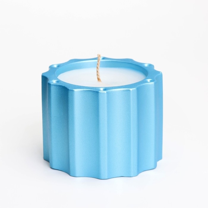 Свеча в подсвечнике из гипса с крышкой с широкими гранями, 7,5х8,5см, голубой Свеча в подсвечнике из гипса с крышкой с широкими гранями, 7,5х8,5см, голубой