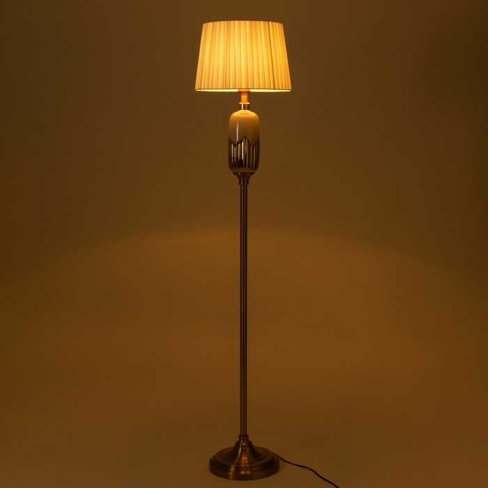 Торшер "Жаклин" Е27 40Вт белый 30х30х156см