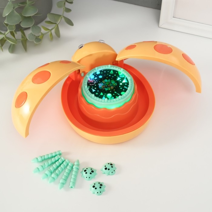 Шкатулка музыкальная механическая "Божья коровка" жёлтая 12х15х8,5 см