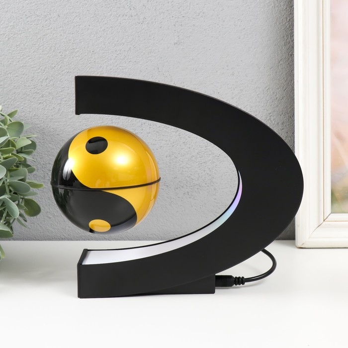 Левитирующий сувенир свет  Левитирующий сувенир свет "Инь-ян" чёрный шар d=8,5 см 17,4х8,5х17,4 см