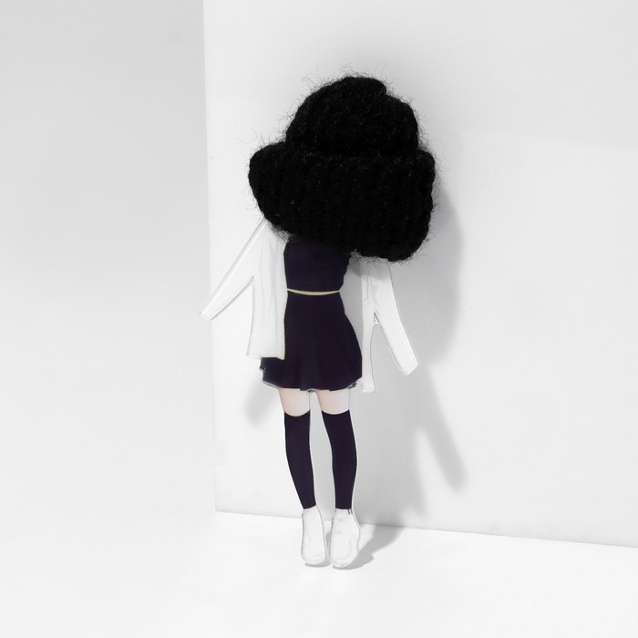 Брошь «Девочка» в юбке, цветная в серебре Брошь «Девочка» в юбке, цветная в серебре