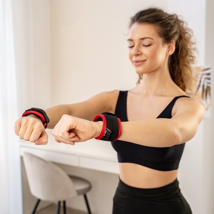 Утяжелители на запястье ONLYTOP, 2 шт. х 100 г, цвет красный Утяжелители на запястье ONLYTOP, 2 шт. х 100 г, цвет красный
