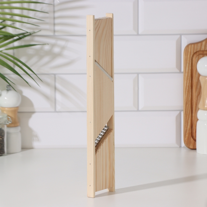 Терка универсальная  большая 33,5 х 7 х 1,5см Терка универсальная  большая 33,5 х 7 х 1,5см